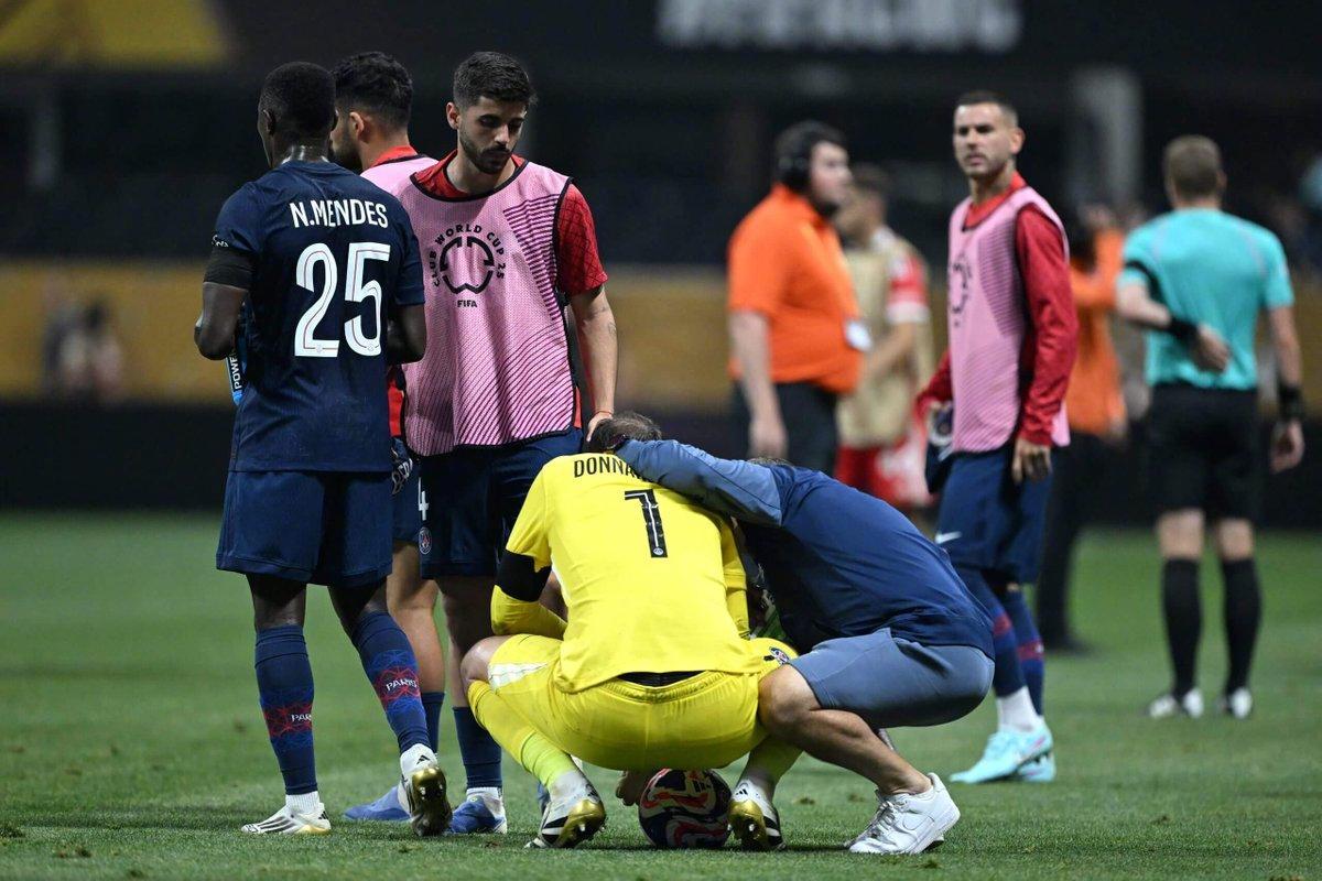 九游登录入口-圣安东尼奥马刺围绕NBA季后赛伤情更新转会期马赛备战英超，瓦伦西亚围绕欧联篮板制胜看傻球迷