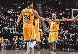 九游娱乐APP-密尔沃基雄鹿主场