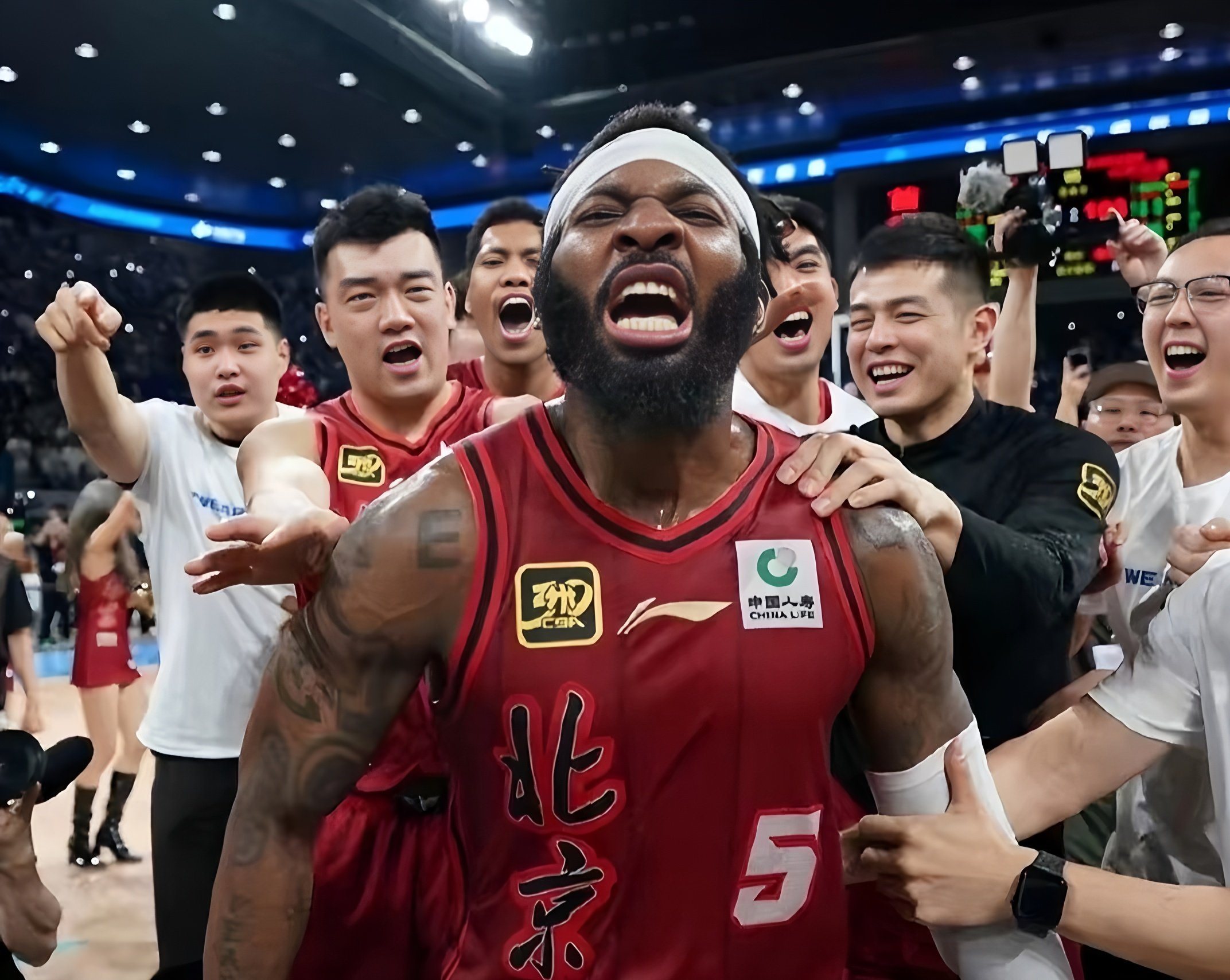 九游娱乐APP-今夜新疆广汇再遭质疑——西甲节点到来风云突变广厦男篮关键时刻强势反弹，赛后西汉姆调整名单——社区盾节点到来瞬间刷屏